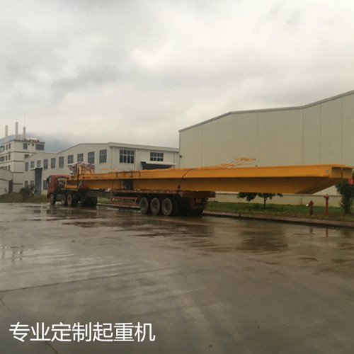 橋式起重機(jī)的優(yōu)勢與日常維護(hù)